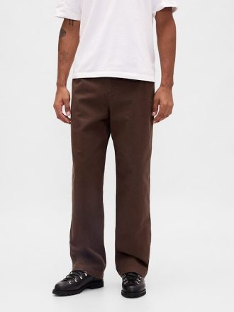 Pantalones caqui holgados modernos
