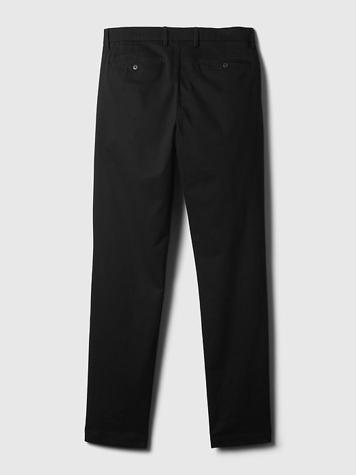 Pantalones caqui modernos con corte atlético Pantalones caqui modernos con corte atlético