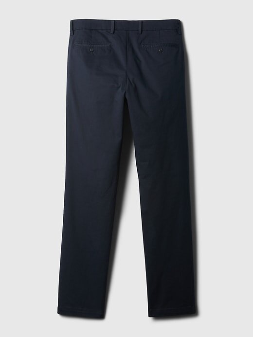 Pantalones caqui modernos con corte atlético Pantalones caqui modernos con corte atlético