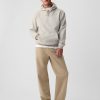 Pantalones caqui modernos de corte holgado Pantalones caqui modernos de corte holgado