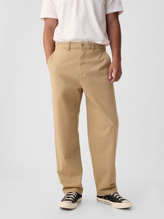 Pantalones caqui modernos de corte holgado