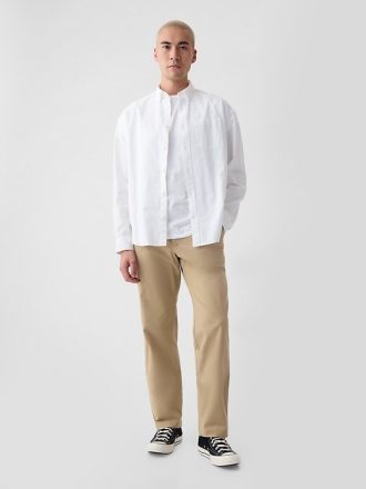 Pantalones caqui modernos de corte relajado