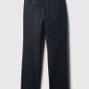 Pantalones caqui modernos de corte relajado Pantalones caqui modernos de corte relajado