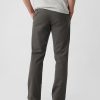 Pantalones caqui rectos modernos Pantalones caqui rectos modernos