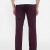 Pantalones caqui rectos modernos