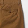 Pantalones caqui rectos modernos Pantalones caqui rectos modernos