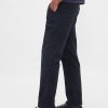 Pantalones caqui rectos y relajados