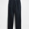 Pantalones caqui rectos y relajados