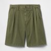 Pantalones cortos caqui plisados Pantalones cortos caqui plisados