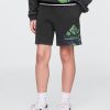 Pantalones cortos deportivos fáciles de usar con gráficos para niños de 5″ Pantalones cortos deportivos fáciles de usar con gráficos para niños de 5″