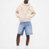 Pantalones cortos holgados de mezclilla de punto para adulto de Gap × BÉIS Pantalones cortos holgados de mezclilla de punto para adulto de Gap × BÉIS