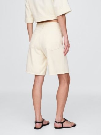 Pantalones cortos largos de mezclilla francesa de rizo de tiro medio de 11″