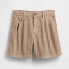 Pantalones cortos plisados de sarga de tiro medio de 6″ Pantalones cortos plisados de sarga de tiro medio de 6″