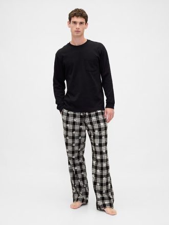 Pantalones de pijama de franela con calaveras para adultos de Gap × Disney Tim Burton’s Pesadilla antes de Navidad