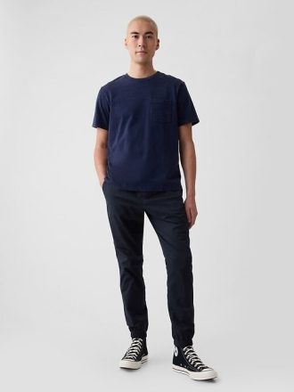 Pantalones deportivos ajustados de lona