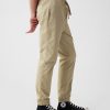 Pantalones deportivos ajustados de lona Pantalones deportivos ajustados de lona