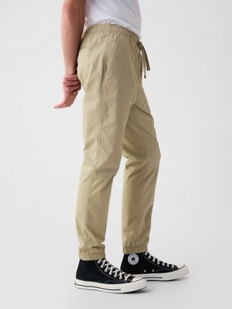 Pantalones deportivos ajustados de lona