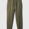 Pantalones deportivos ajustados de lona Pantalones deportivos ajustados de lona