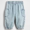 Pantalones deportivos de mezclilla con bolsillo de osito de bebé