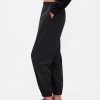 Pantalones deportivos de tiro alto con cremallera y dobladillo GapFit Tech Pantalones deportivos de tiro alto con cremallera y dobladillo GapFit Tech