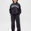 Pantalones deportivos holgados con calaveras vintage de Gap × Disney Tim Burton’s Pesadilla antes de Navidad para niños Pantalones deportivos holgados con calaveras vintage de Gap × Disney Tim Burton’s Pesadilla antes de Navidad para niños