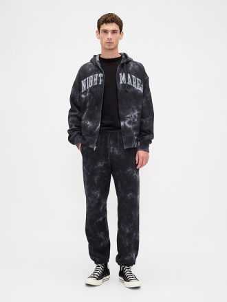 Pantalones deportivos holgados de peso pesado con calaveras de Gap × Disney de Pesadilla antes de Navidad de Tim Burton