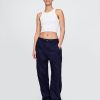 Pantalones holgados de paracaídas de sarga