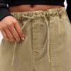 Pantalones holgados de tiro medio y fáciles de poner