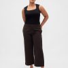 Pantalones tobilleros rectos de sarga y tiro alto Pantalones tobilleros rectos de sarga y tiro alto