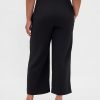 Pantalones tobilleros rectos de sarga y tiro alto Pantalones tobilleros rectos de sarga y tiro alto