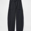 Pantalones utilitarios de tiro medio y cintura fácil