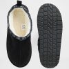 Pantuflas de ante vegano para niños con logotipo y forro de sherpa Pantuflas de ante vegano para niños con logotipo y forro de sherpa