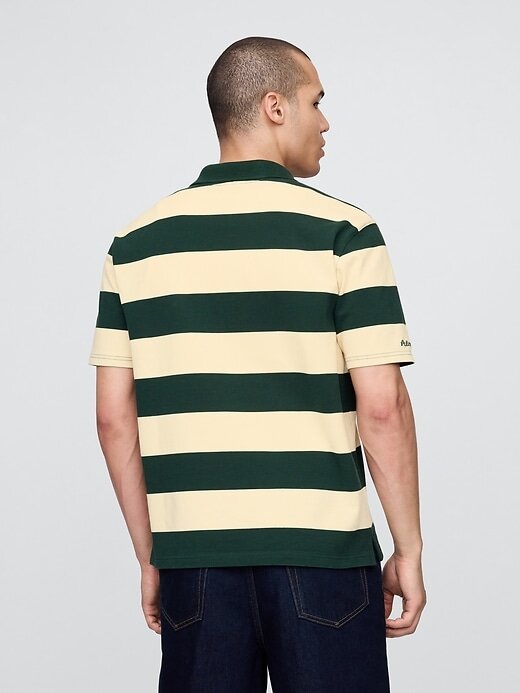 Polo a rayas con el logotipo de Gap × Malbon Polo a rayas con el logotipo de Gap × Malbon