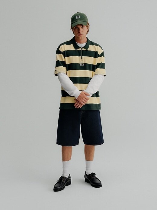 Polo a rayas con el logotipo de Gap × Malbon Polo a rayas con el logotipo de Gap × Malbon