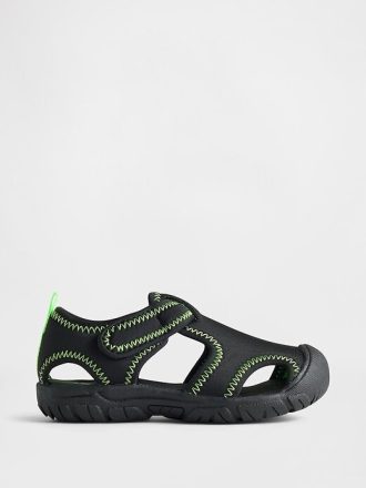 Sandalias de agua para niños pequeños