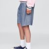 Shorts holgados plisados  de 9.5″ de Gap × Malbon