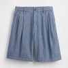 Shorts holgados plisados  de 9.5″ de Gap × Malbon