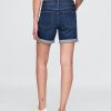 Shorts vaqueros de tiro medio de 5″ para novia Shorts vaqueros de tiro medio de 5″ para novia