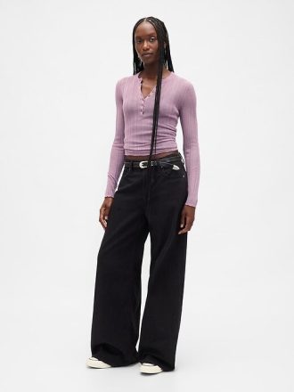 Suéter Henley de canalé transparente