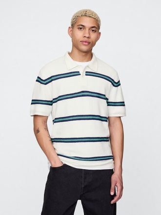 Suéter polo de crochet texturizado