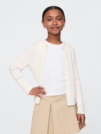 Suéter tipo cárdigan de uniforme para niños