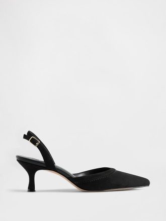 Tacones de gatito con tira trasera