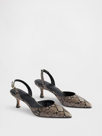 Tacones de gatito con tira trasera