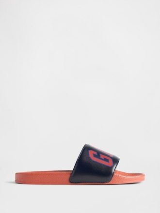 Toboganes de piscina con el logotipo de Kids Gap