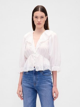Top con cuello en V y volantes
