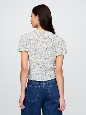 Top de crepé con mangas onduladas