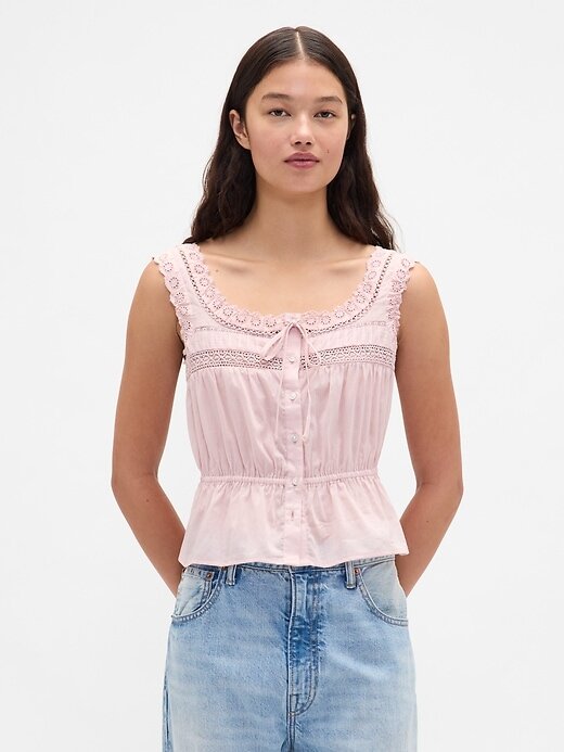 Top peplum con ribete de encaje Top peplum con ribete de encaje
