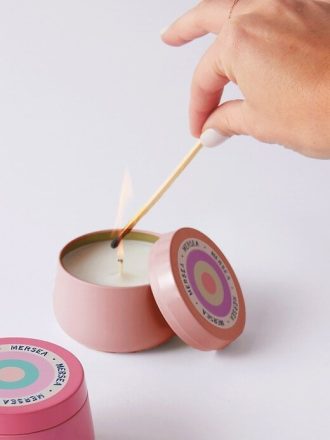 Vela en lata con azúcar de coco Mersea Vela en lata con azúcar de coco Mersea