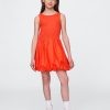 Vestido de burbujas para niños con técnica mixta Vestido de burbujas para niños con técnica mixta