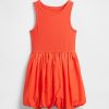 Vestido de burbujas para niños con técnica mixta Vestido de burbujas para niños con técnica mixta